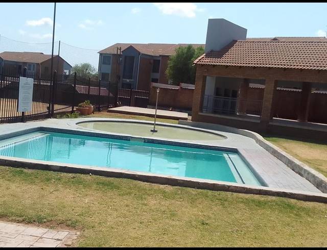 2 BEDROOM APARTMENT FOR SALE IN VORNA VALLEY